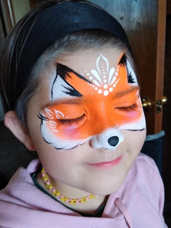 Fox face painting design
